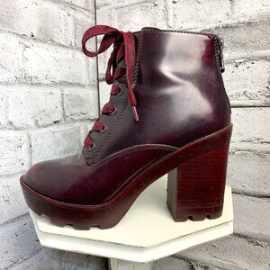 Vintage Y2K Aldo Faux Patent Leather Chunky Platform Block Heel Lace up Bootie